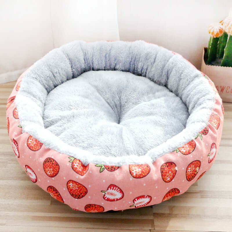 Padded pet litter bed featuring soft Arctic fleece, durable linen canvas, and a strawberry design for ultimate comfort.